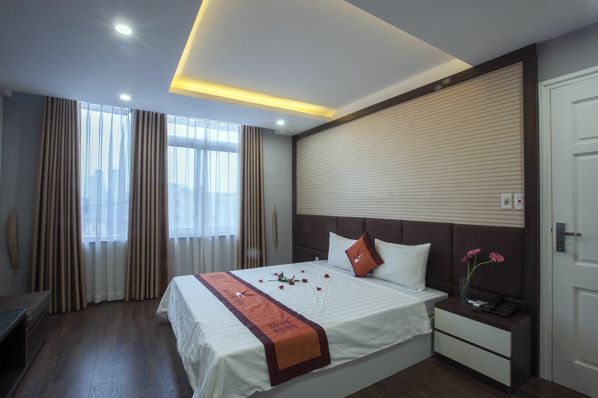 Nam Long Hotel Hanoi Exterior photo