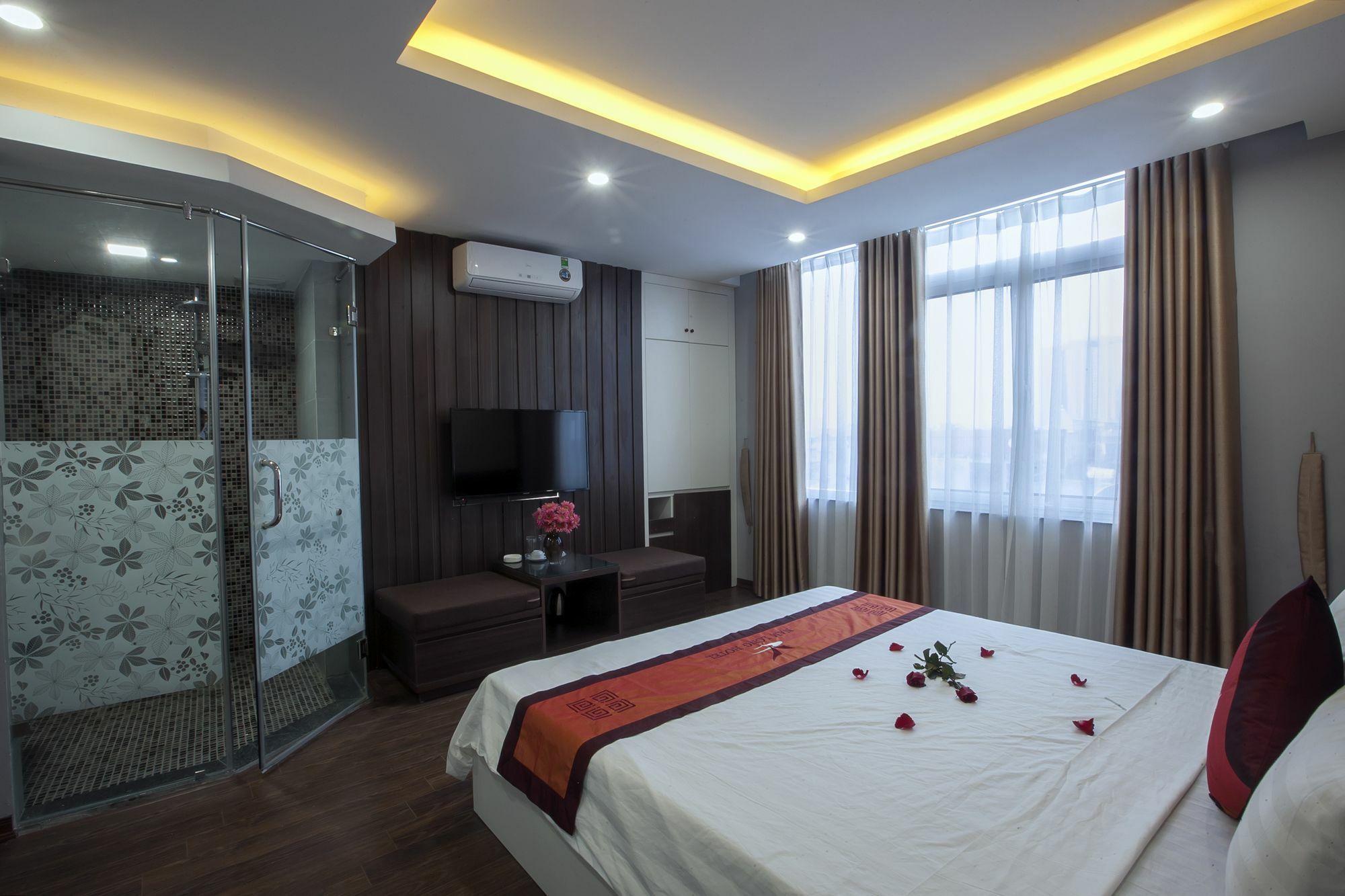 Nam Long Hotel Hanoi Exterior photo