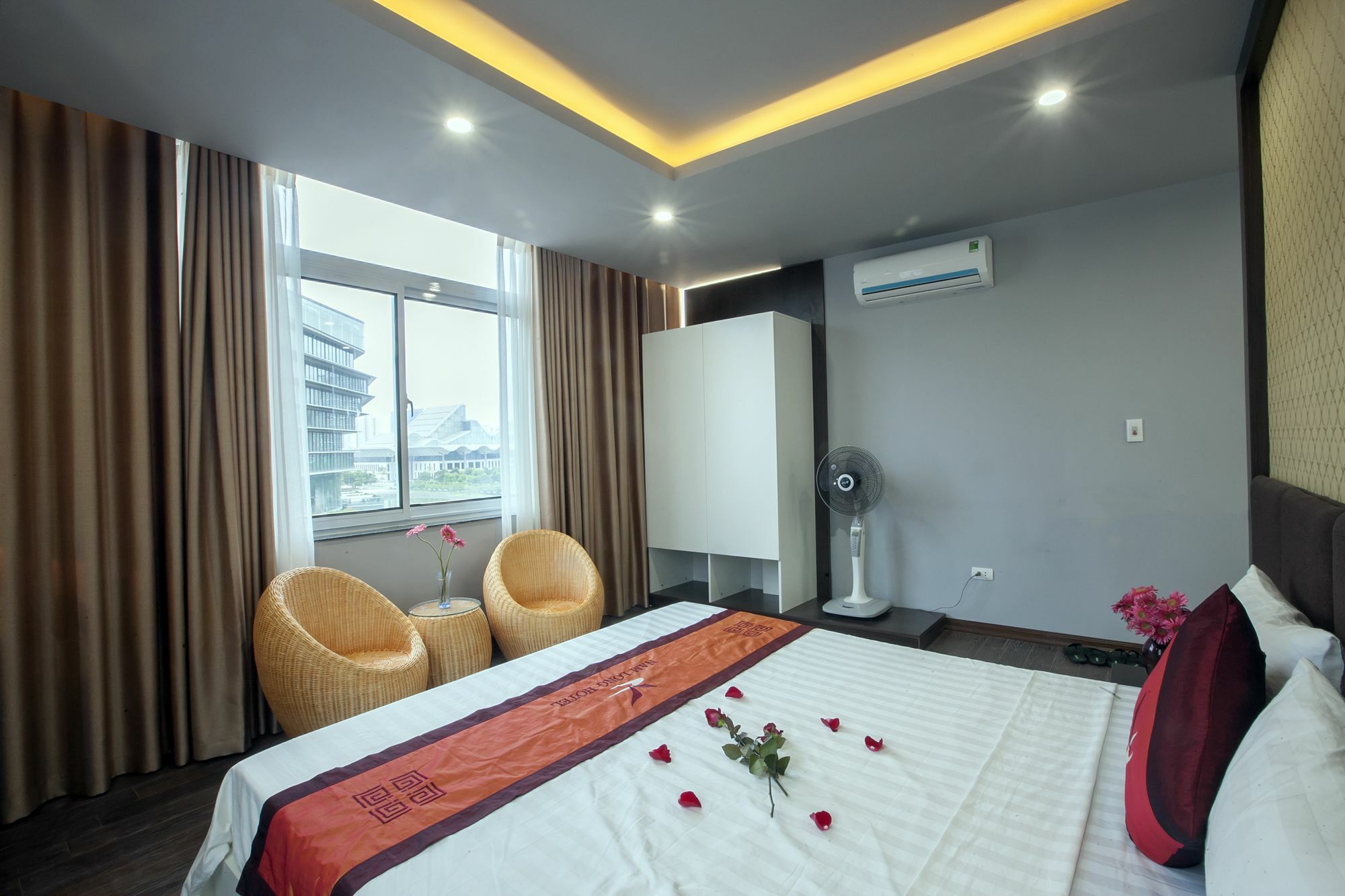 Nam Long Hotel Hanoi Exterior photo